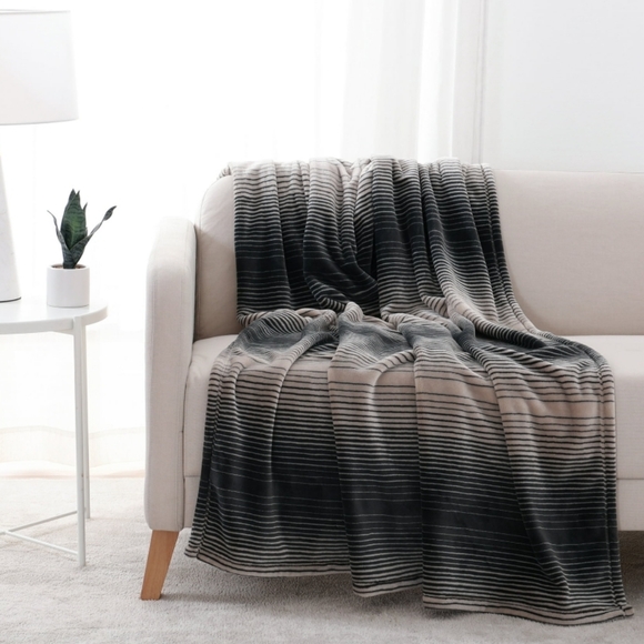 Berkshire Bedding Berkshire Plush Throw Blanket Poshmark